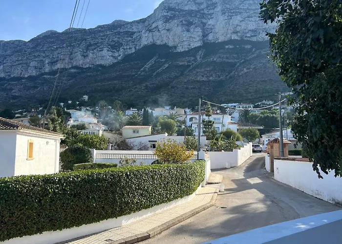 Lalola - Casa Privada دينايا